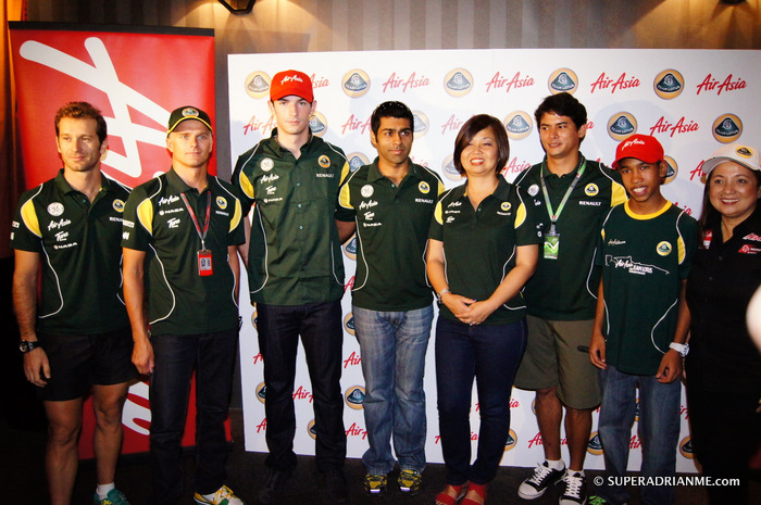 Team Lotus Drivers with Kathleen Tan, Regional Head of Commercial, AirAsia