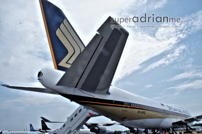 Singapore Airlines Boeing 747-400 9V SPQ Tail