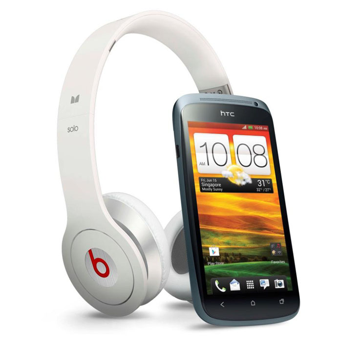 HTC ONE S bundled with a Beats Solo Headset