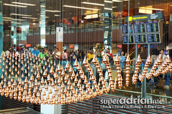 Sony NEX F3 - Kinetic Rain - Changi Airport Terminal 1