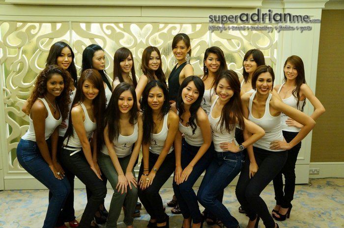 Miss Universe Singapore 2011 Valerie Lim, with the 14 Contestants from Miss Universe Singapore 2012