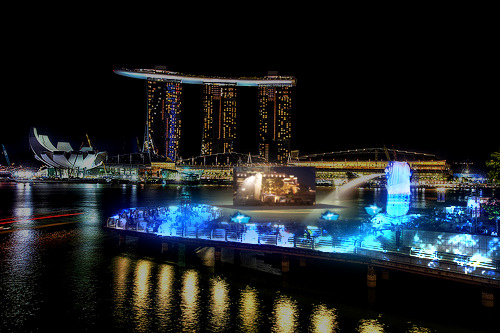 merlion - i an inspiring journey lightshow with Marina Bay Sands