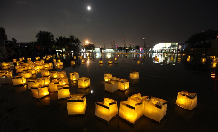 VivoCity sets the record of the Largest Display of Floating Lanterns in Singapore