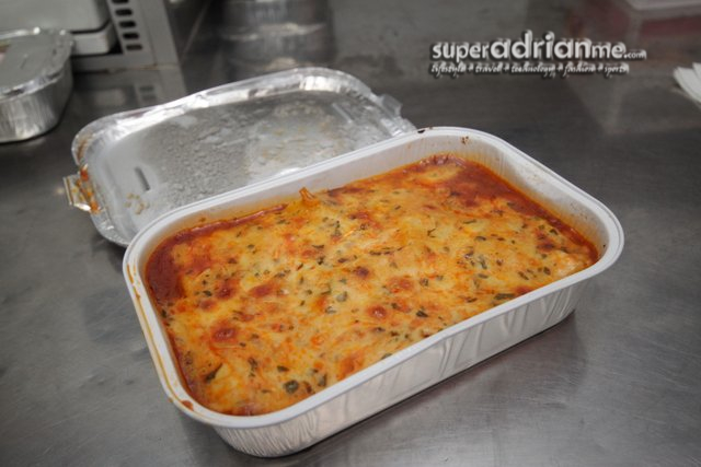 AirAsia inflight dining - Chicken Lasagne