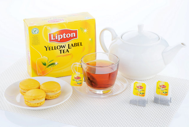 1-Lipton Yellow Label Tea with Lemon Macarons