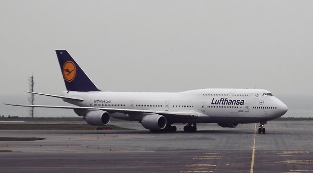 1-Lufthansa_Boeing 747-8_Photo 1