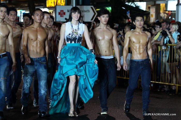 Junita Simon Parades in to kick start Fashion Steps Out @ Orchard Road 17 March 2012