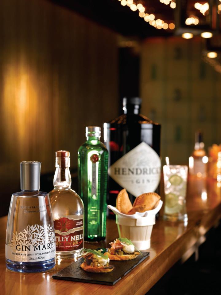 World of Gin - Axis Bar & Lounge, Mandarin Oriental Singapore
