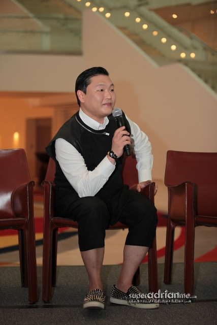 PSY in Singapore for the Starcou