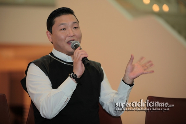 PSY in Singapore for the Starcou