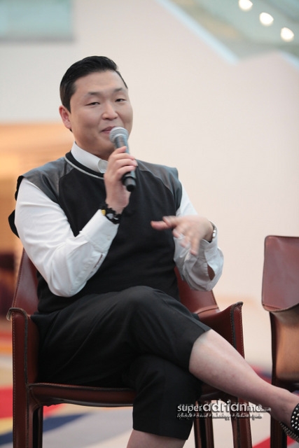 PSY in Singapore for the Starcou