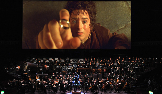 03 Frodo (Elijah Wood) catching ring orch