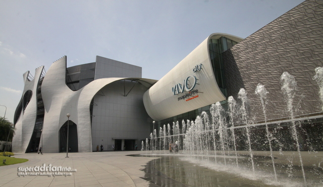 VivoCity Facade