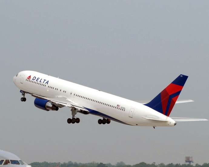 Delta Airlines Boeing 767 Takeoff