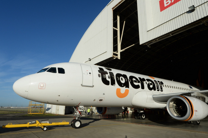 TIgerAir New logo plane