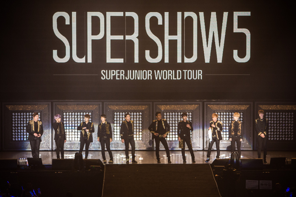 SUPER JUNIOR WORLD TOUR ”SUPER SHOW 8: INFINITE TIME” in