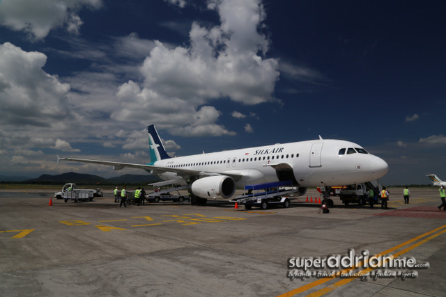 MI142 Silkair Inaugural Flight 9V-SLR to Makassar 1 August 2013