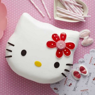 Hello Kitty Chantilly whole cake - BreadTalk