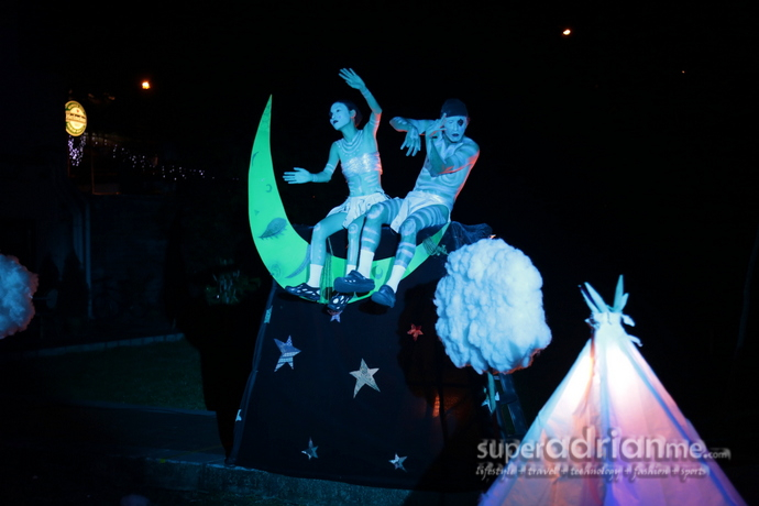 Singapore Night Festival 2013 - Oomoonbeings of Singapierrots at Armenian Street