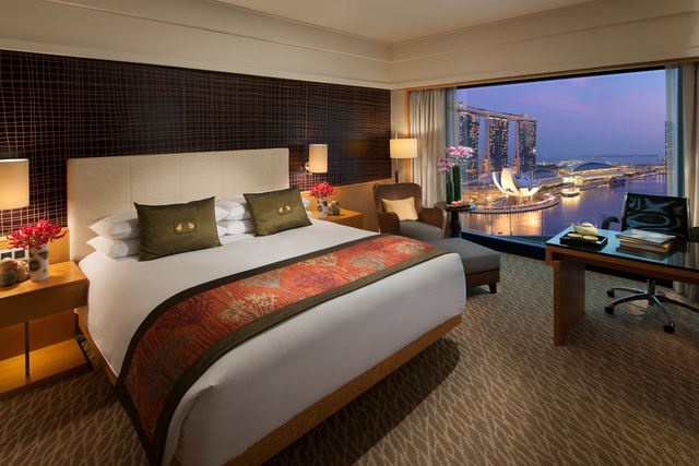 Mandarin Oriental Singapore - Premier Harbour Room