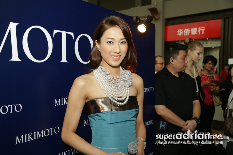 TVB artiste Linda Chung with the Mikimoto White Bouquet