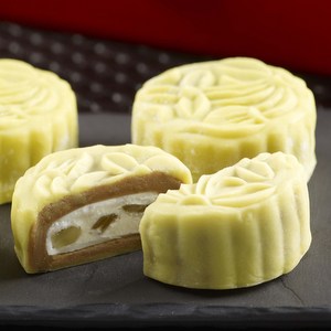 Summer Pavillion Royal Milk Tea mooncakes