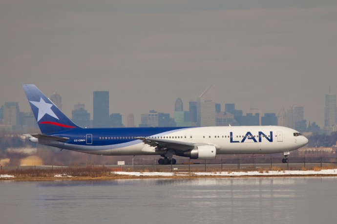 shutterstock_Lan Airlines