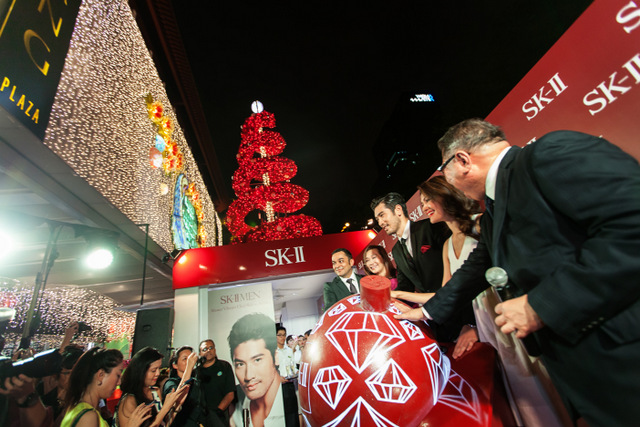 SK-II Christmas Light Up with Godfrey Gao