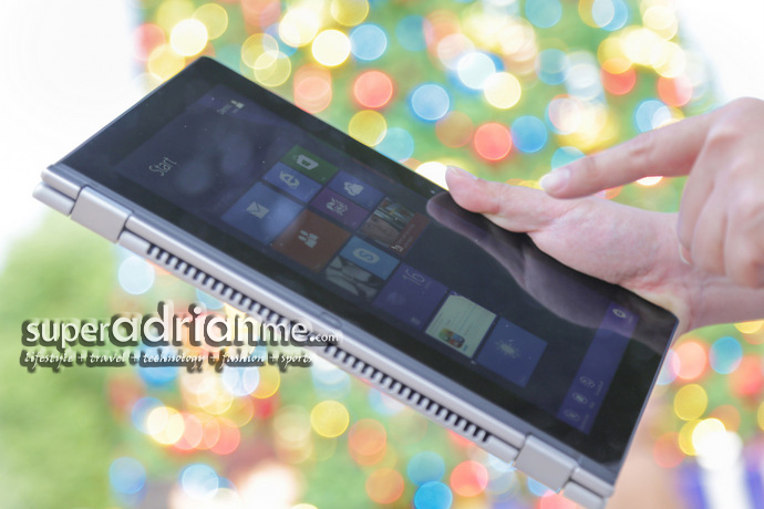 Lenovo Yoga 11S in tablet mode