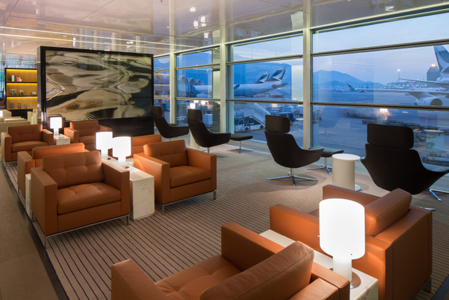 The Bridge - Cathay Pacific Lounge