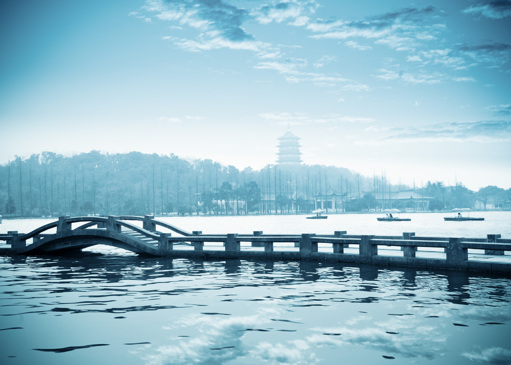 shutterstock_West Lake Hangzhou | SUPERADRIANME.com West Lake Hangzhou
