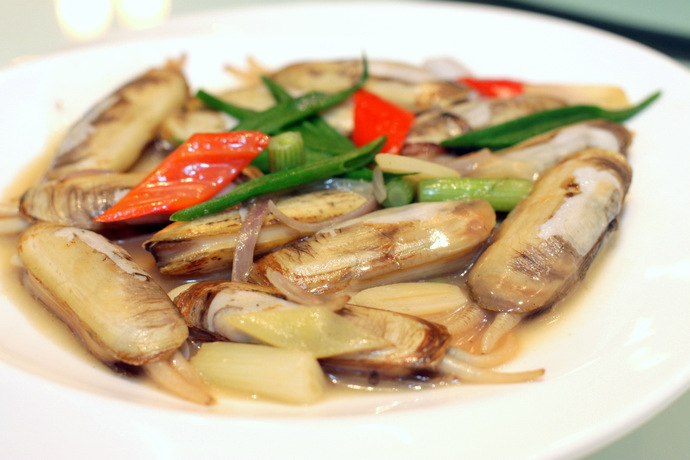  PUTIEN - Stir-fried Bamboo Clam with Ginger & Spring Onion