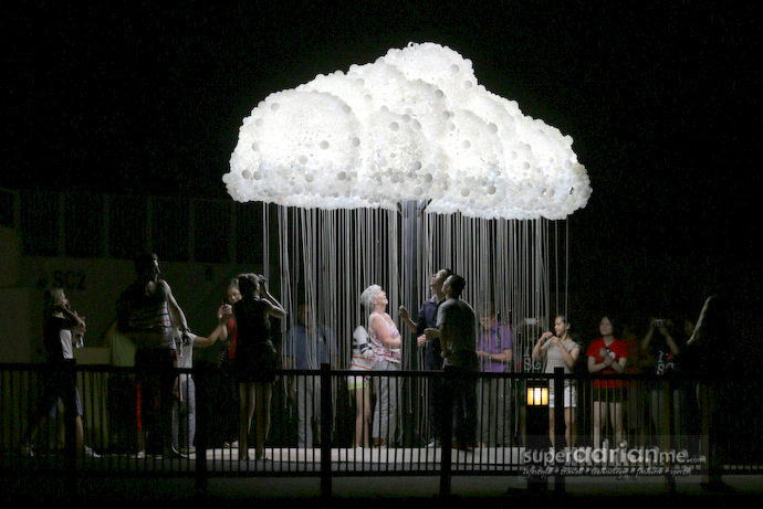 ilightmarinabay 201403.IMG_5648 | SUPERADRIANME.com Cloud - Caitlind r.c. Brown & Wayne Garrett (Canada) at The Float @ Marina Bay