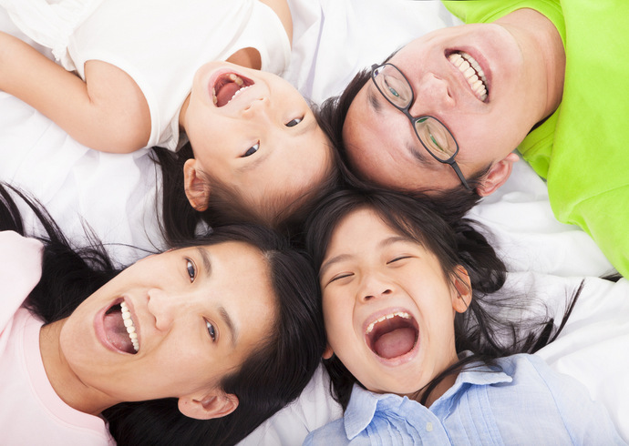 shutterstock_happy asian family