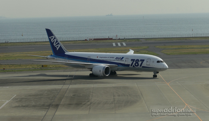 ANA Boeing 787 Dreamliner at Haneda HND