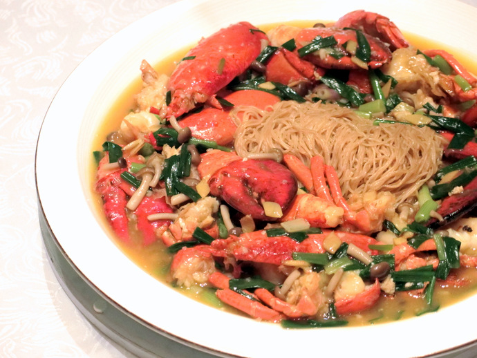 Jade Restaurant at Fullerton Hotel - Simmered Egg Noodles with Boston Lobster in Spring Onion and Ginger Sauce