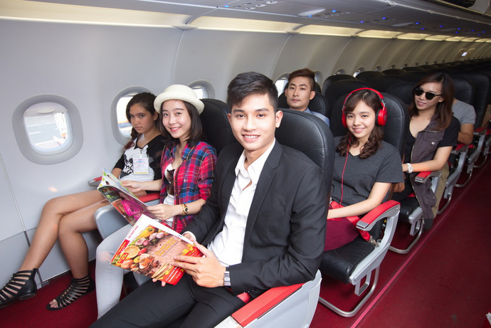 VietJet Cabin | SUPERADRIANME.com VietJet Cabin