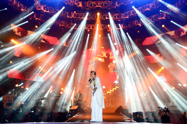 Yuna at MTV World Stage Malaysia 2014 Pic 6 (Credit - MTV Asia & Kristian Dowling)