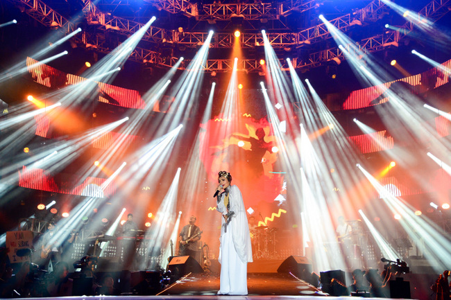 Yuna at MTV World Stage Malaysia 2014 Pic 6 (Credit - MTV Asia & Kristian Dowling) | SUPERADRIANME.com Yuna at MTV World Stage Malaysia 2014 Pic 6 (Credit - MTV Asia & Kristian Dowling)