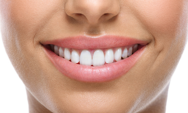 1-shutterstock_smile_teeth | SUPERADRIANME.com shutterstock_smile_teeth