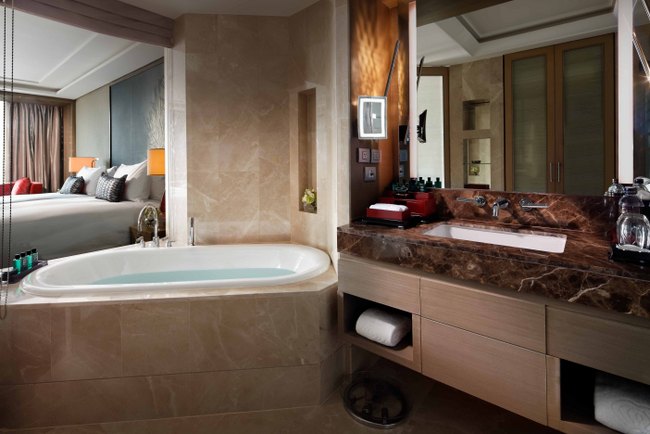 Luxury Club Millesime Room-Bathroom at Sofitel Bangkok