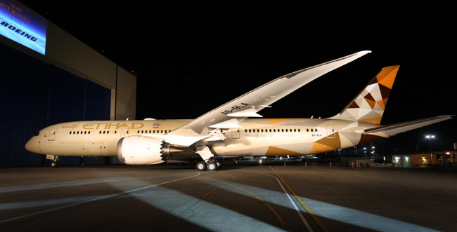 Etihad Airways - First Boeing 787-9 Arrival - Photo 1