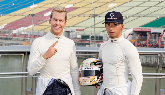 Madame Tussauds Singapore - Sebastian Vettel Lewis Hamilton