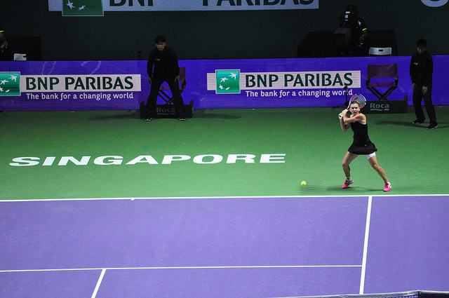 Another one of Simona's backhand winners
