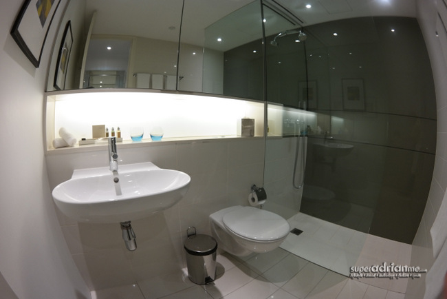 Fraser Suites Sydney bathroom
