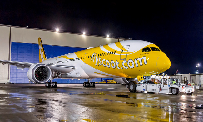 Scoot's first Boeing 787 Dreamline - Dream Start gets a fresh new coat of paint.