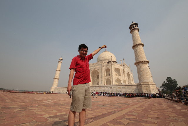 Taj Mahal and the Mandatory Tourist Pose.