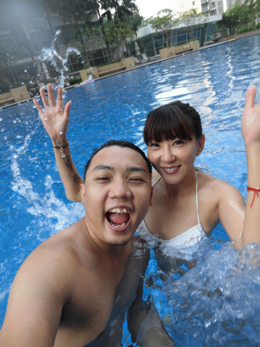 REVIEW CASIO EXILIM FR10 - Change The Way You Take Selfie