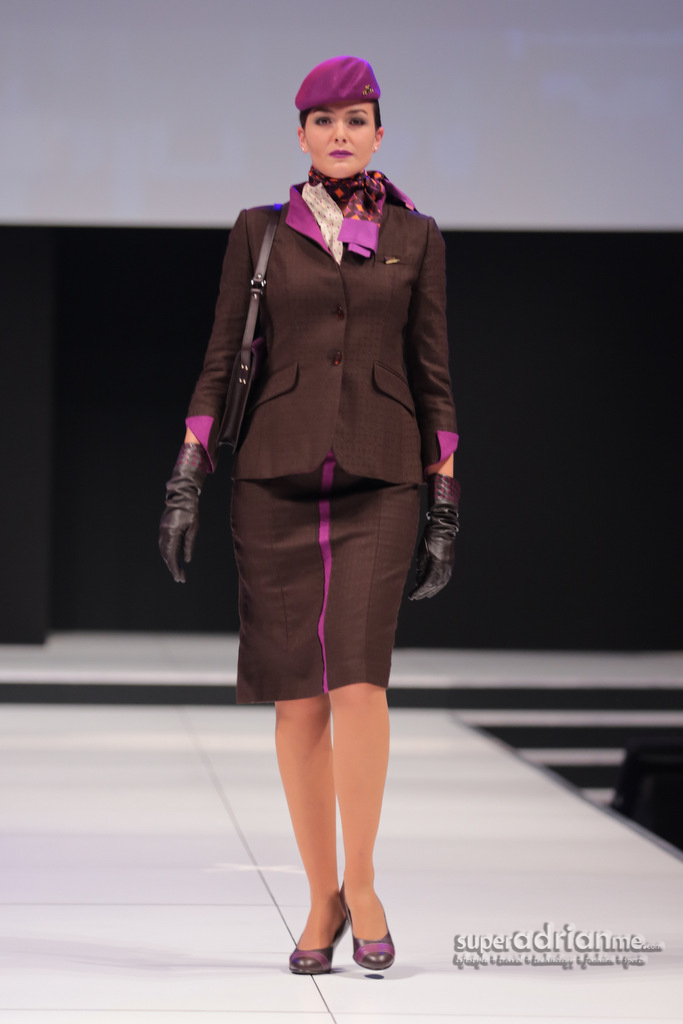 Cabin Manager - Etihad Airways new uniform