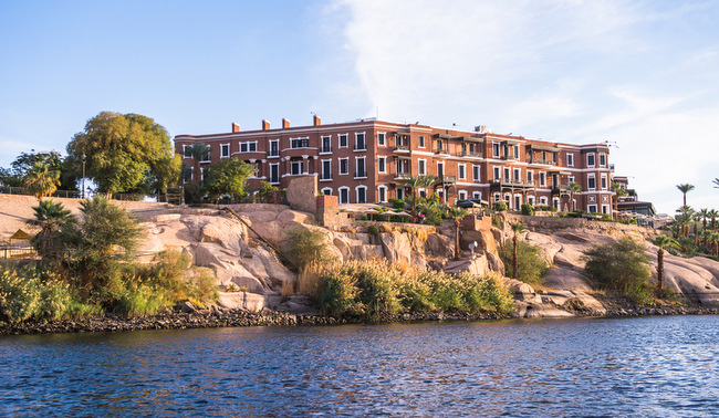 shutterstock_Old Cataract Hotel Egypt | SUPERADRIANME.com shutterstock_Old Cataract Hotel Egypt